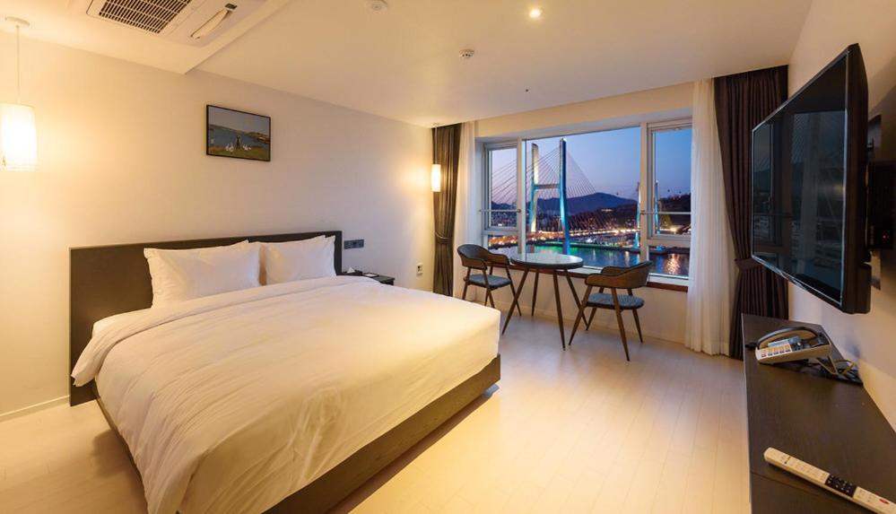 Yeosu Hotel Haven Экстерьер фото